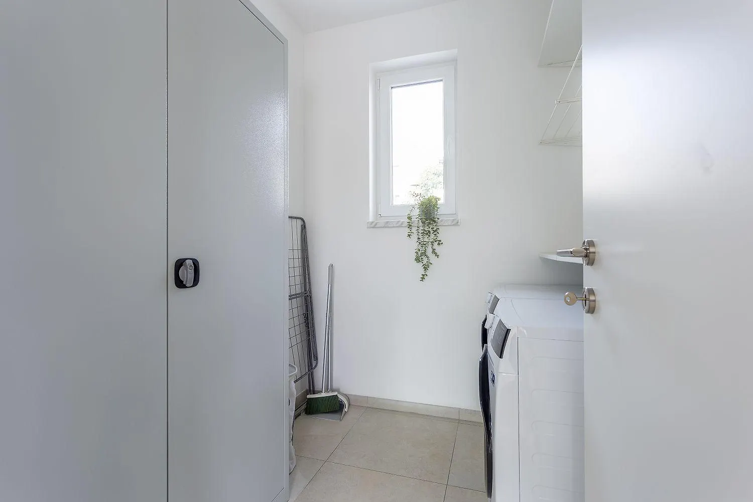 Traumhaftes Apartment Nur 100 Meter Zum Strand Mit Whirlpool, Meerblick, Bbq Medulin 0*,